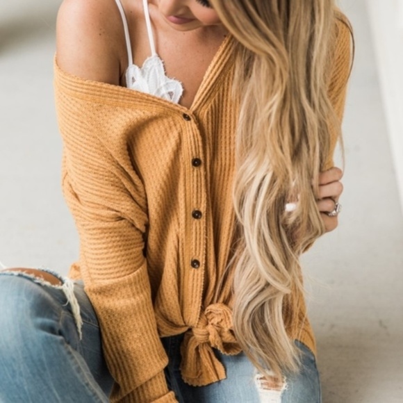 Tops - BUTTON DOWN TOP